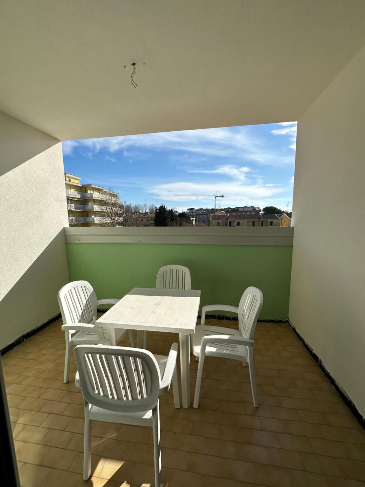 Villaggio Luna Swimmingpool- Agenzia Cocal Caorle Buitenkant foto