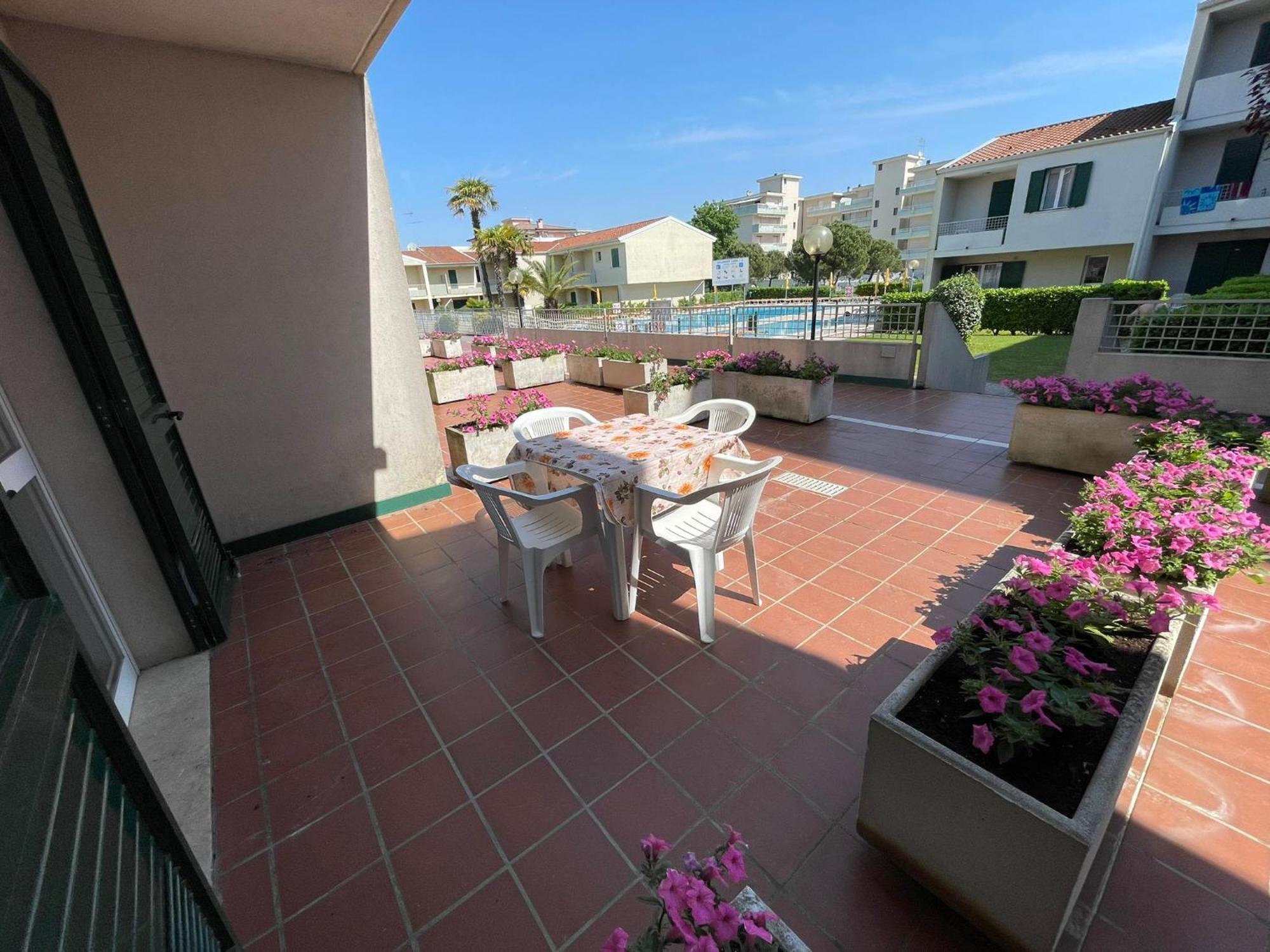 Villaggio Luna Swimmingpool- Agenzia Cocal Caorle Buitenkant foto