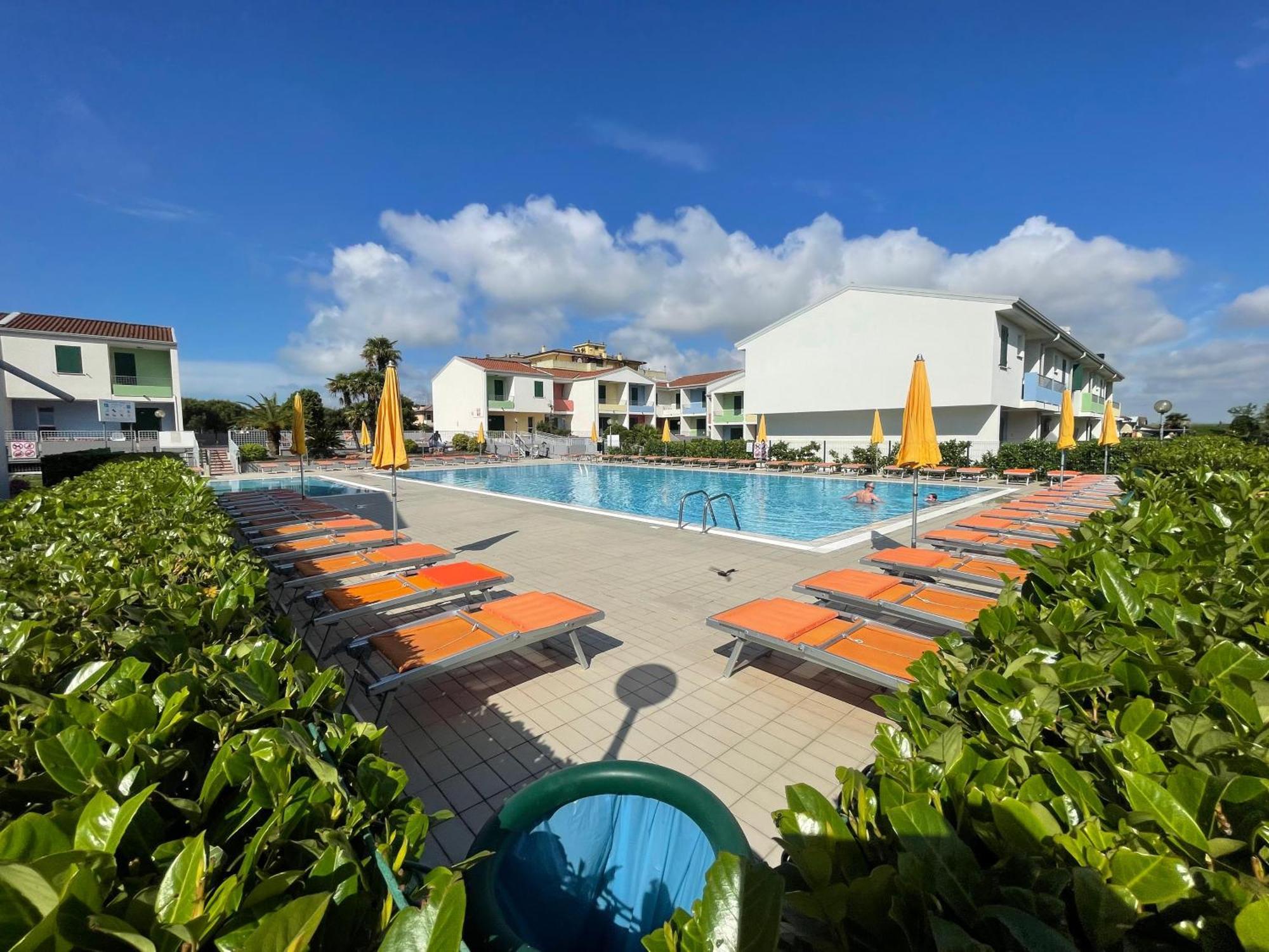 Villaggio Luna Swimmingpool- Agenzia Cocal Caorle Buitenkant foto