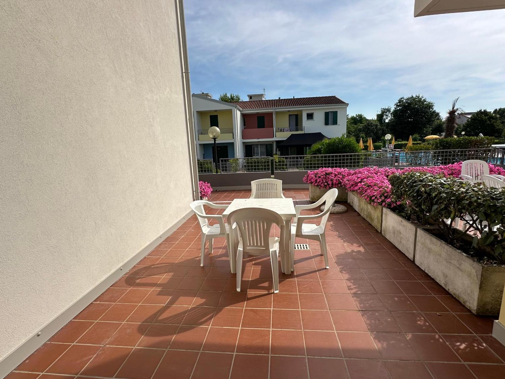 Villaggio Luna Swimmingpool- Agenzia Cocal Caorle Buitenkant foto