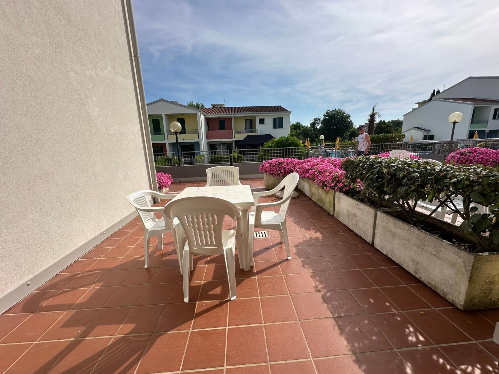 Villaggio Luna Swimmingpool- Agenzia Cocal Caorle Buitenkant foto